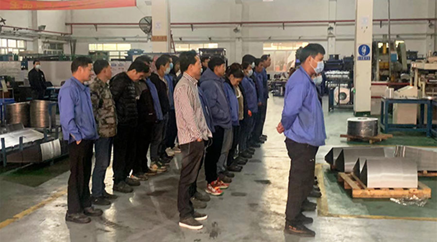 保健康 趕生產(chǎn)！金環(huán)電器早會叮囑員工注意防疫