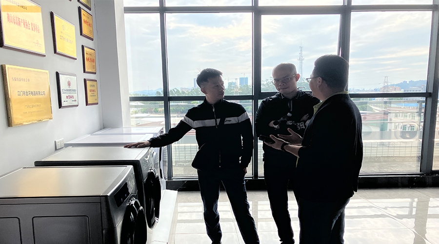 廣交會(huì)熱度延續(xù)，金環(huán)電器再迎考察團(tuán)