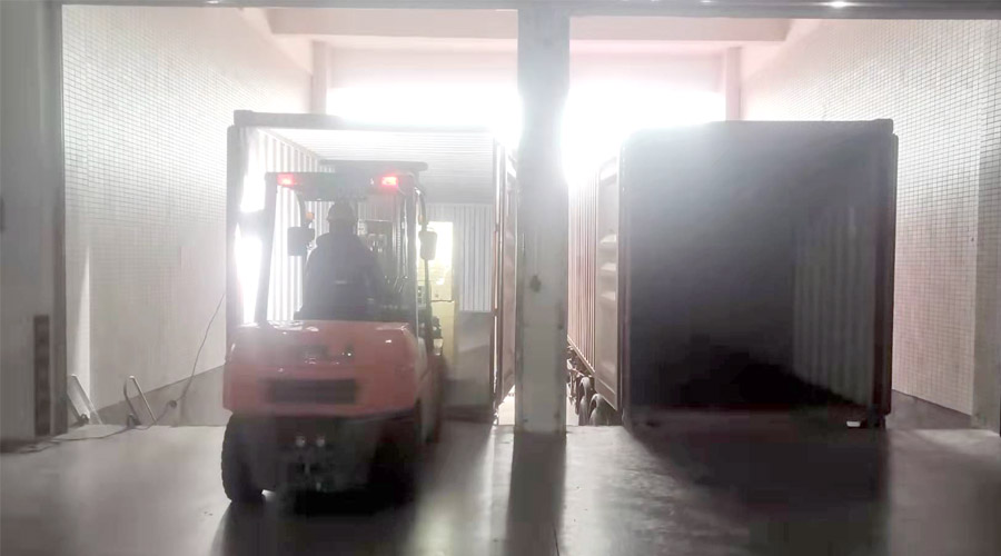 齊心協(xié)力為客戶！春節(jié)期間金環(huán)電器人員加班加點(diǎn)發(fā)貨